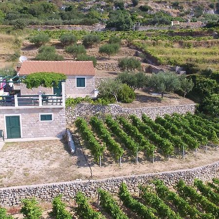 Holiday Home Vineyard House โบล ภายนอก รูปภาพ