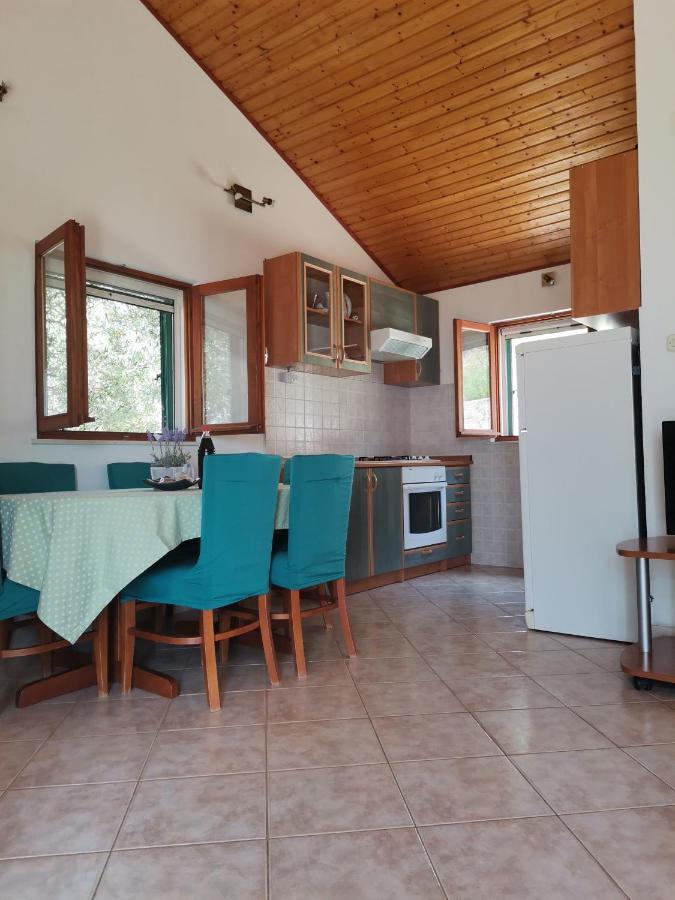 Holiday Home Vineyard House โบล ภายนอก รูปภาพ